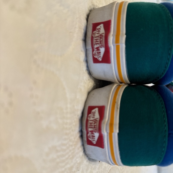 Women’s vans - Picture 2 of 4